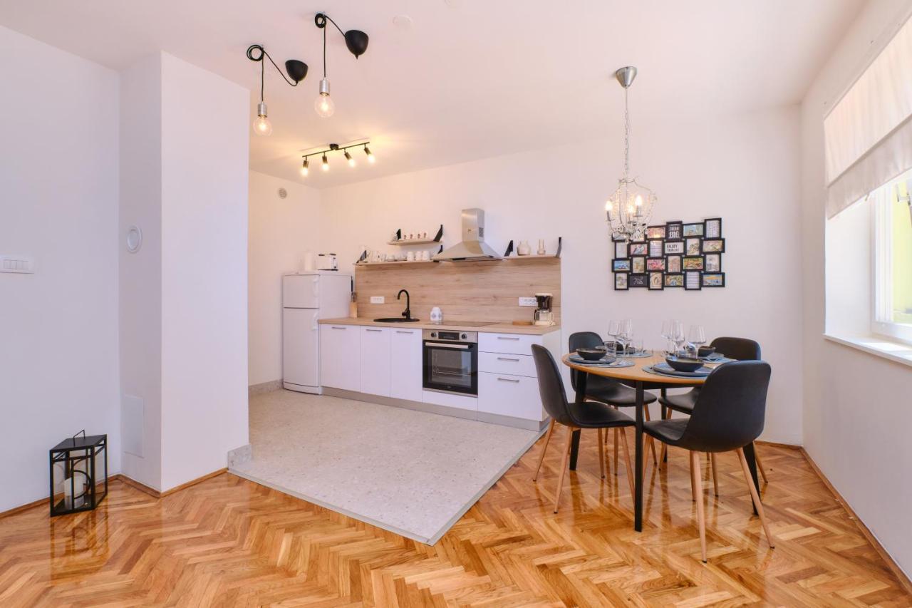 Appartement Dairos2 à Mali Lošinj Extérieur photo